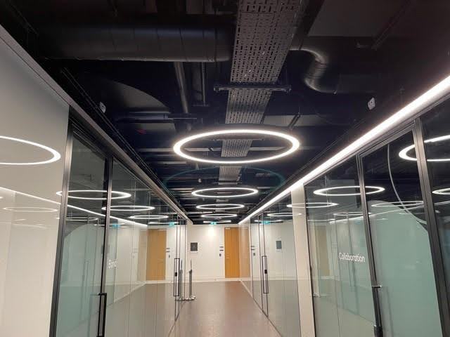 Smart Lighting Solutions for the Modern Workspace